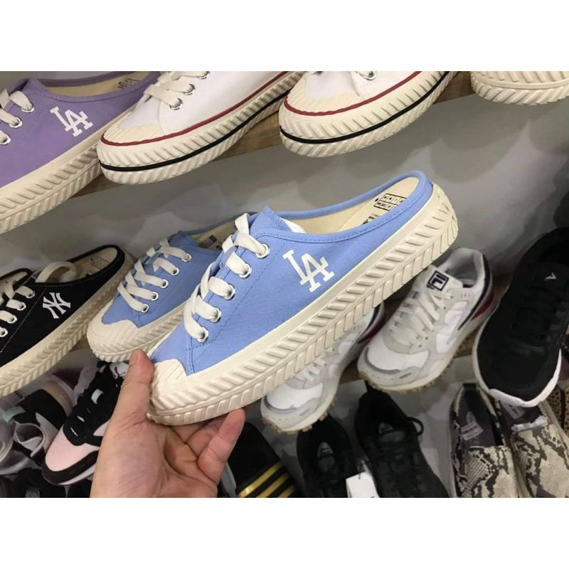 Giày sục 4 màu xịn xò