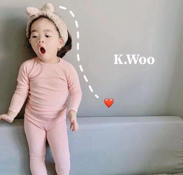 Bộ PEEKABOO  trơn cực sang cho bé