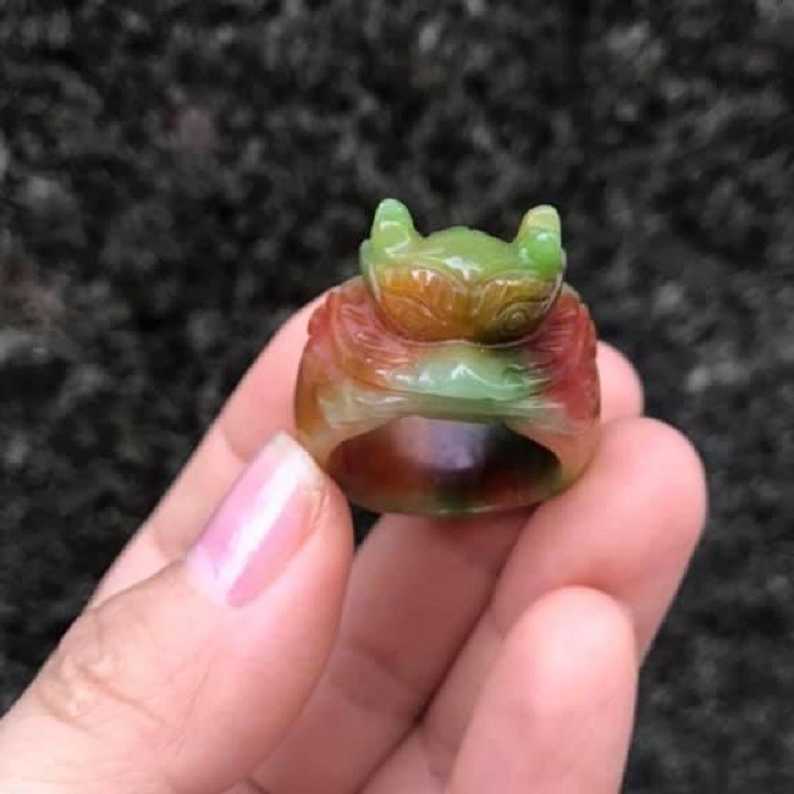 NHẪN ĐẦU RỒNG MÀU TỨ QUÝ