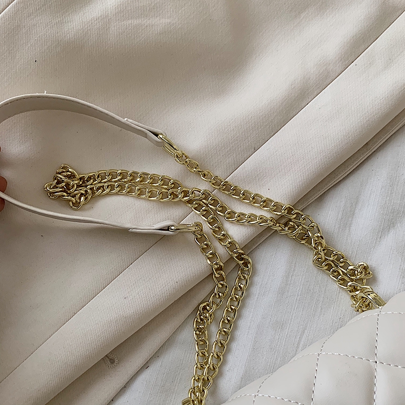 Túi da nữ trần trám khóa chữ nhật to bản - MA204 | BigBuy360 - bigbuy360.vn