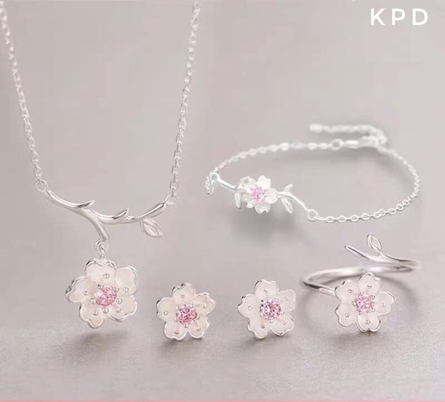 DÂY CHUYỀN NỮ MẶT HOA MAI SANG CHẢNH - TRANG SỨC BẠC