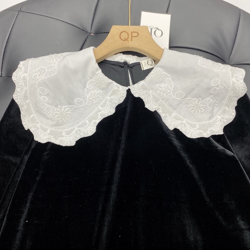 Áo nhung cổ ren to