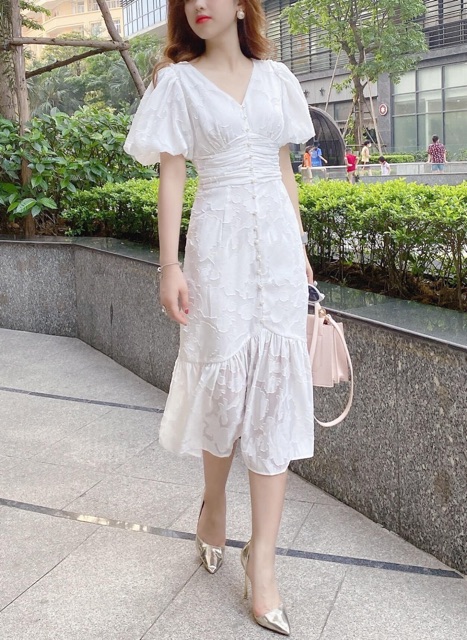 [Mã FAMARAL1 giảm 10K đơn 50K] Đầm dự tiệc ren đuôi cá đóng chuỗi | BigBuy360 - bigbuy360.vn