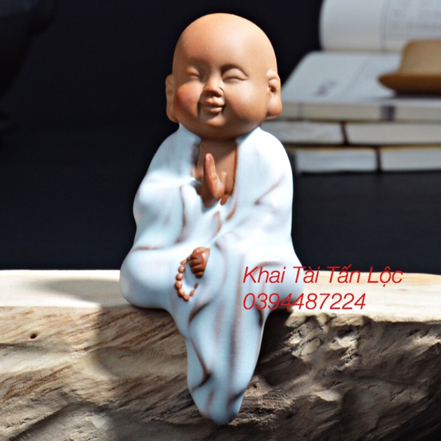 Tượng chú tiểu ngồi thiền gốm tráng men rạn