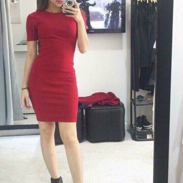 Đầm thun gân body xẻ tà