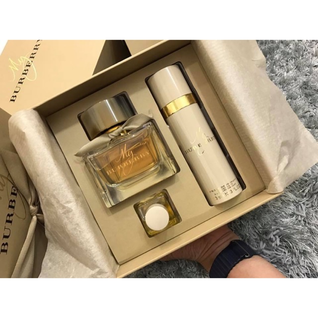 Nước hoa nữ mới bubbery 90ml