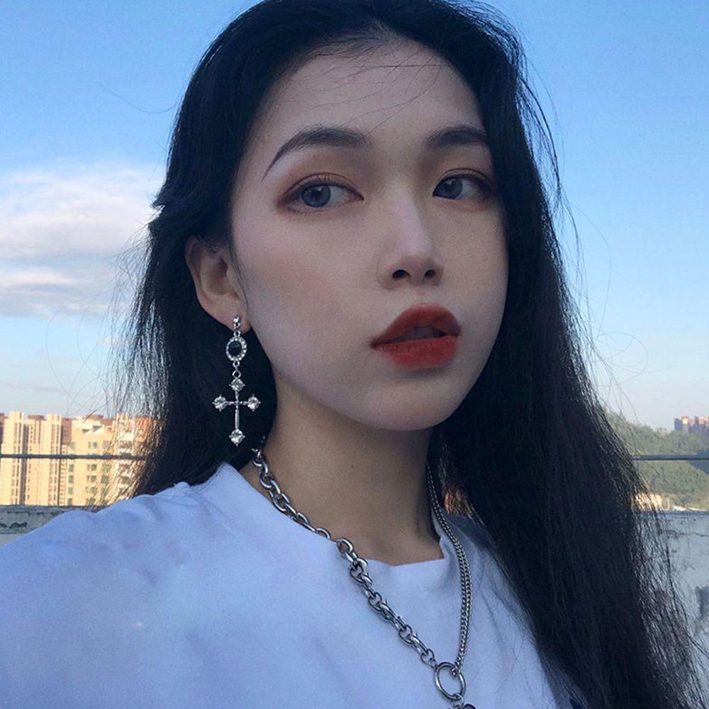 Bông Tai Thời Trang Hình Bướm Kiểu Gothic Cổ Điển Sáng Tạo 2Lip Cho Nữ