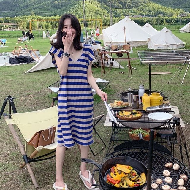 Jiashucheng Đầm Dài Cổ Chữ V Họa Tiết Kẻ Sọc Phong Cách Hoàng Gia Pháp Thời Trang Cho Nữ