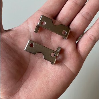 Thanh Sắt Ngang Giữ Lưỡi Và Cần Gạt Tông Đơ Magic Clip 8184