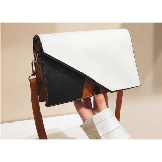 Túi đeo chéo nữ thời trang