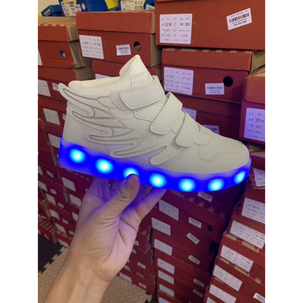 Giày bé trai bé gái có đèn LED phát sáng sạc USB thông minh cho bé 2 đến 12 tuổi sneaker trắng cánh thiên thần GE75