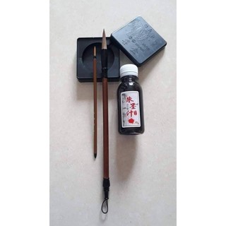 Khuyến mãi combo,bao gồm1 nghiên mực nhựa có nắp đậy1 lọ mực tàu 120ml1 bút trung thượng thư lang hào lông sói1 bút tiểu