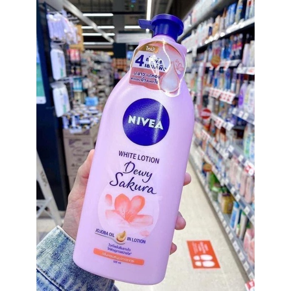 Sữa Dưỡng thể Nivea Extra White Lotion Thái525ml chai to