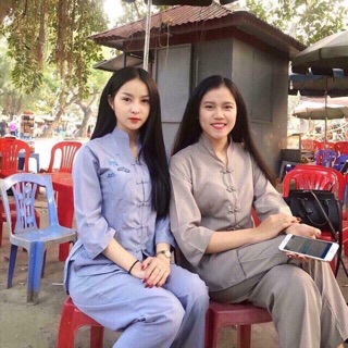 Bộ phật tử thêu hoa sen