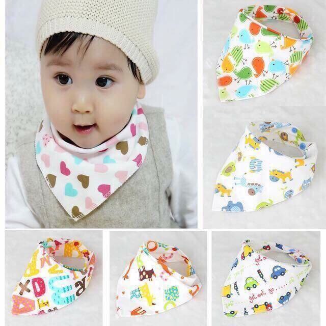 1 yếm quàng cổ cho bé cài nút vải cotton