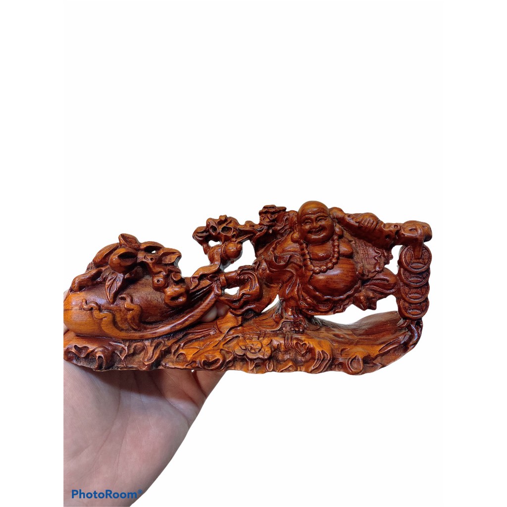 Di Lặc Kéo Bao Tiền gỗ, Trang trí ô tô, bàn làm việc  KT 20 x 10 x 5 cm (gỗ Bách Xanh, Hương Đá) | BigBuy360 - bigbuy360.vn