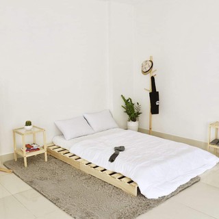 Giường palet loại 1m8 x 2m