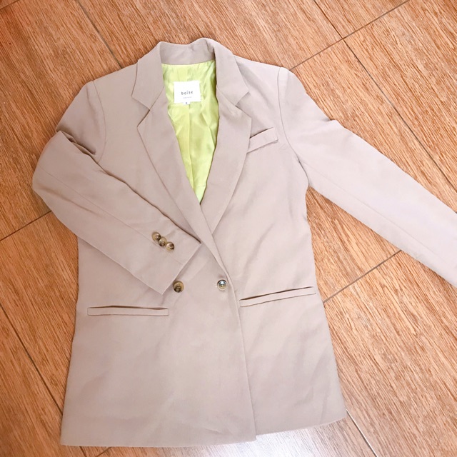 Blazer 2hand màu da