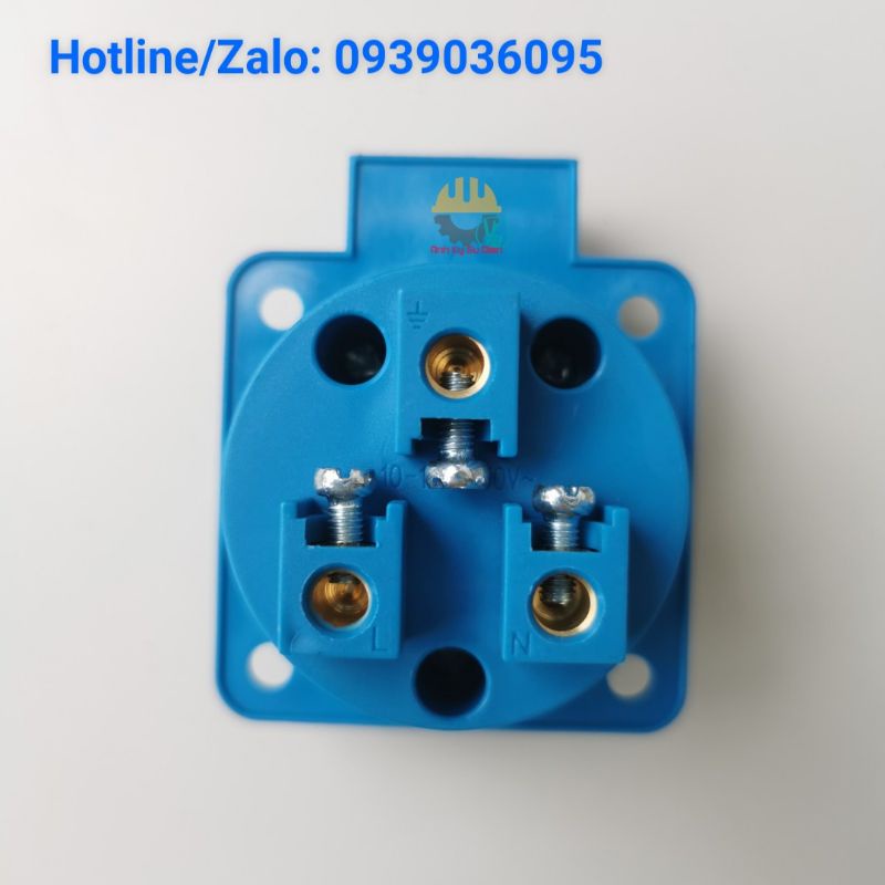 Ổ Cắm Công Nghiệp Đa Năng EBCEE Có Nắp Chống Nước - 1 Pha - 10A - IP54  -  EBCEE01