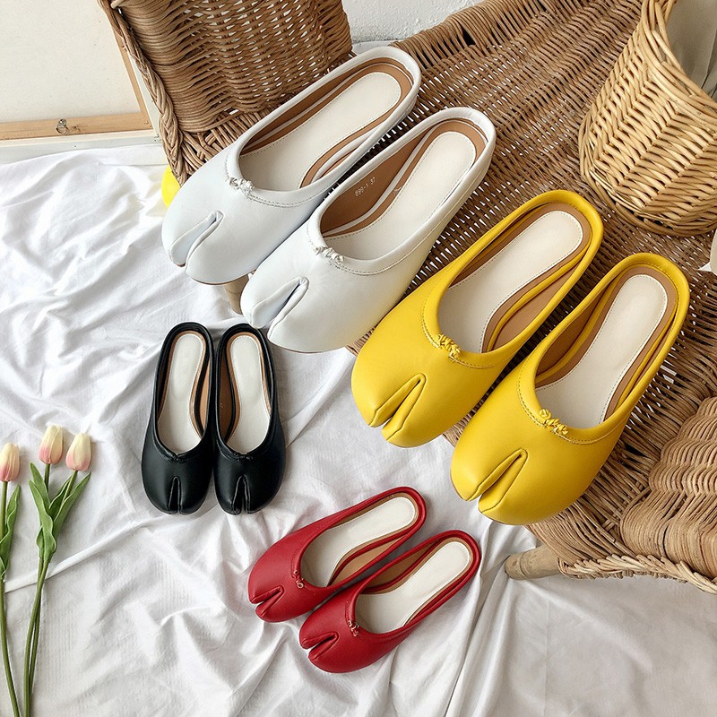 Giày sục mũi thiết kế độc đáo đế bằng cho nữ | BigBuy360 - bigbuy360.vn