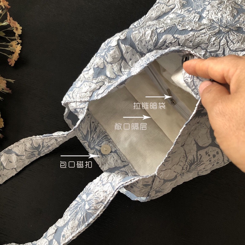 Túi canvas đeo dưới cánh tay họa tiết hoa hồng phong cách vintage