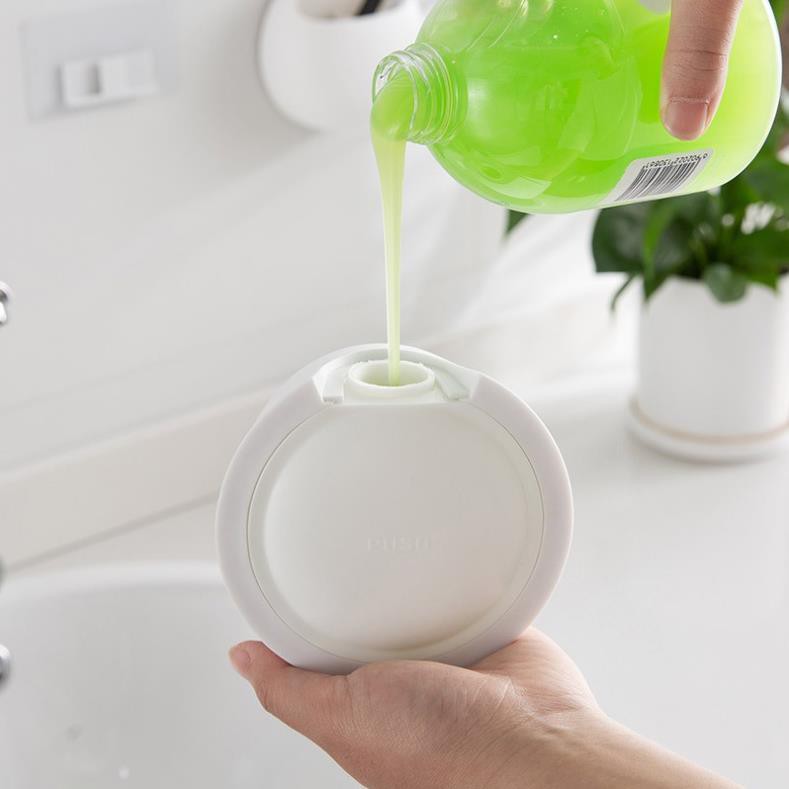 Hộp đựng nước rửa tay treo tường💓FREESHIP💓Chai đựng gel, dầu gội, sữa tắm dán tường tiện lợi 8891