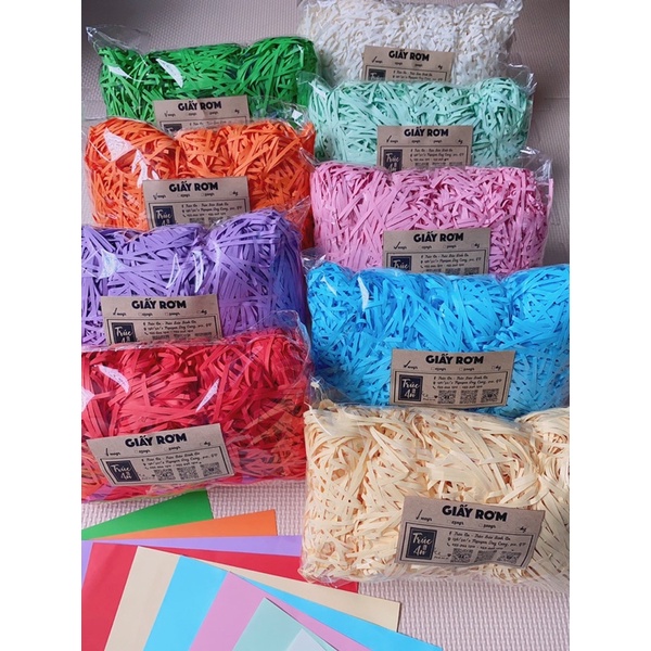 1kg Giấy rơm  dùng lót hộp quà tặng. Giấy mỏng, nhẹ, sợi 2mm, bông xốp hàng đẹp cắt đều rất sang