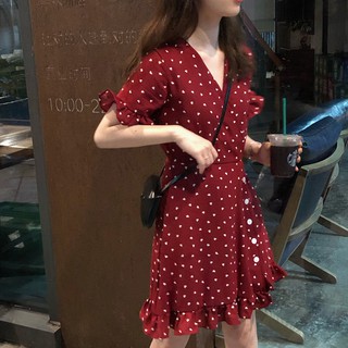 Đầm đỏ họa tiết trái tim