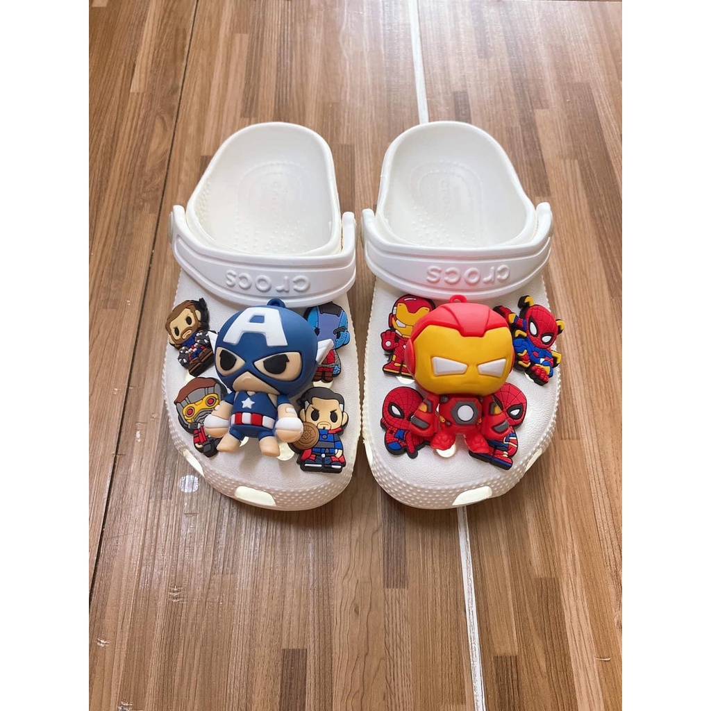 Sục cá sấu màu trắng cross chính hãng tặng full charm cho bé gái hoặc trai cao cấp