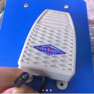 Cong tắc bàn đạp EKW-5A bằng nhựa