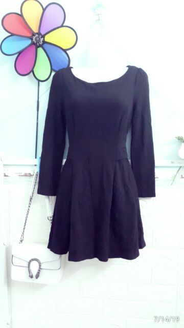 Đầm size -M thanh lý ,mỗi mẫu 1 cái thanh lý rẻ cho mấy bạn size M nhé .