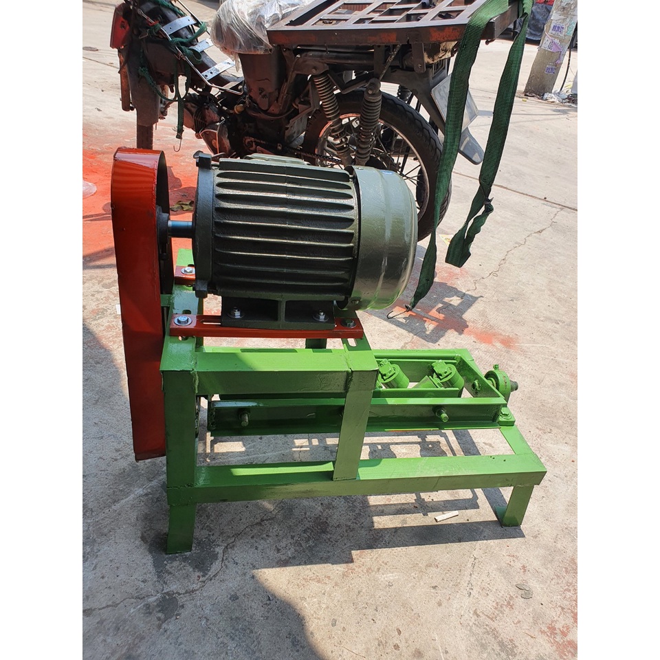 Máy Duỗi Sắt Trung