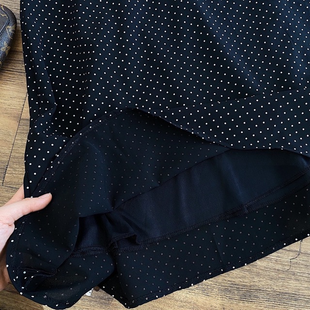 Đầm đen chấm bi Haru Dress cổ chữ V hở Ngực - from chuẩn chất vải bi lụa mât kèm lớp lót búp tay phồng váy xoè nhẹ