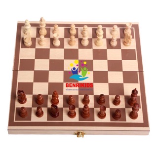 Bộ cờ vua có hộp đựng bằng gỗ tự nhiên