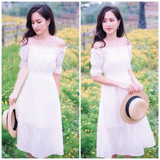 Đầm trắng cổ bèo trễ vai