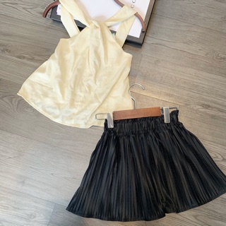 Set cổ yếm cho bé gái