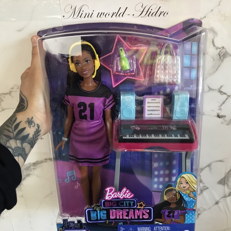 Búp Bê Broklyn và Malibu Playset Trong Phim Big City Big Dream của Barbie chính hãng