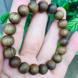 Vòng tay gỗ thuỷ tùng 10 li