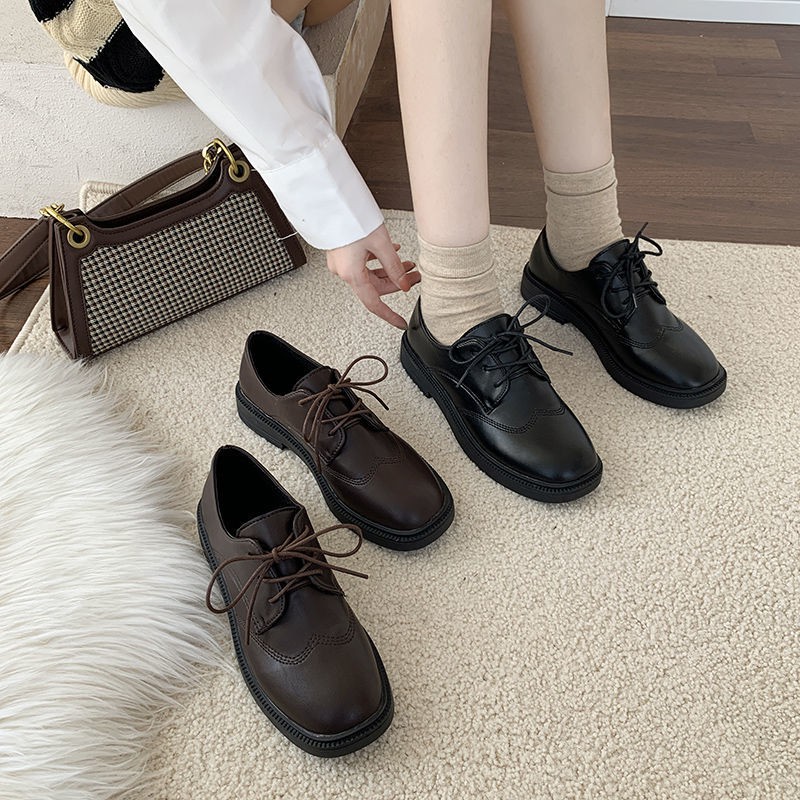 Phong cách mới giày đơn nữ Anh retro tất cả các kết hợp màu đen ren-up sinh viên đại học thấp gót dày da nhỏ