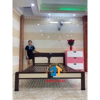 Giường ngủ sắt cao cấp kiểu gỗ ngang 1m8 dài 2m bảo hành 2 năm