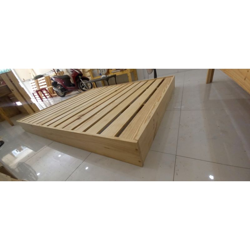 GIƯỜNG NGỦ GỖ THÔNG CHÂN HỘP - KHÁCH VỀ TỰ LẮP RÁP