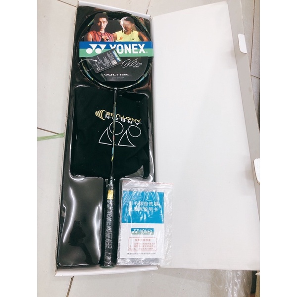 Vợt Cầu Lông Cao Cấp Yonex Khung CarBon FullBox, Tặng Dây Cước, Túi Nhung, Hộp, Quấn cán)-Quyensports