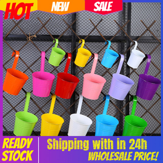 Xô đựng hoa dạng treo trang trí ban công