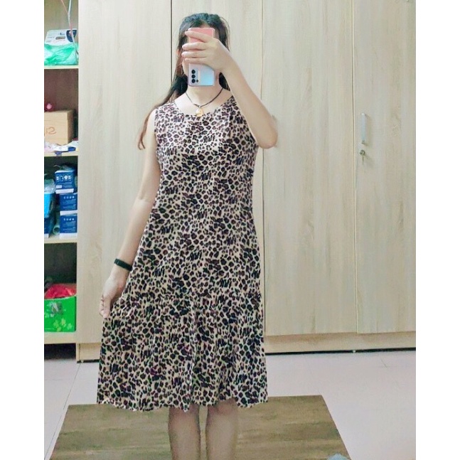 🌼Váy lanh Việt Thắng đuôi cá sát nách (ảnh tự chụp) | BigBuy360 - bigbuy360.vn