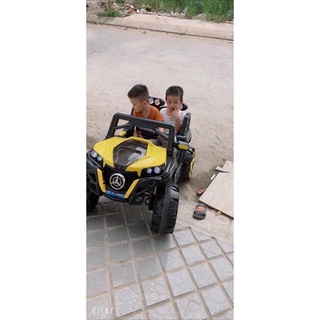 Xe ô tô điện trẻ em lb688