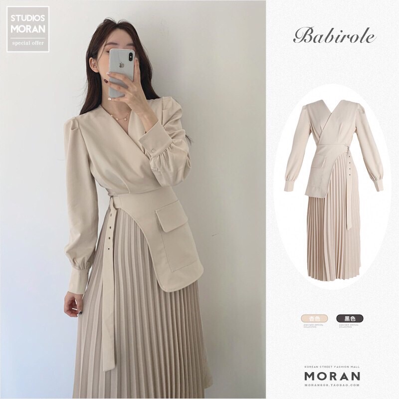 Váy MORAN cổ vest kèm đai thắt eo xòe dài xếp ly sang trọng Hàn Quốc-Có ảnh thật
