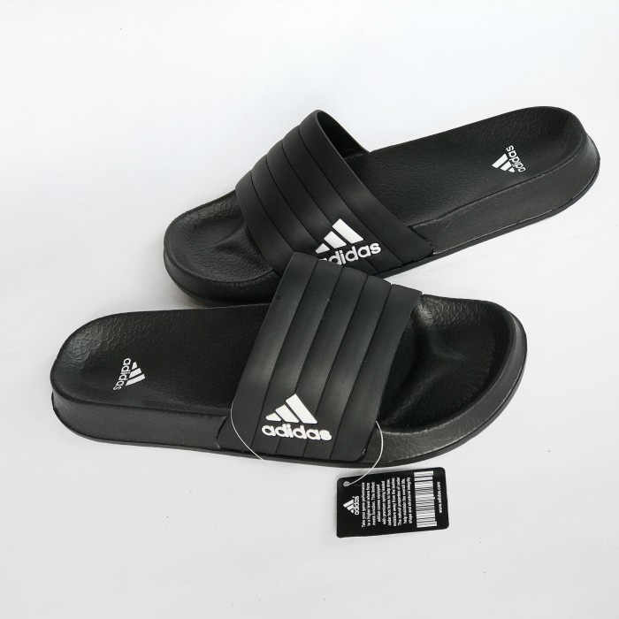 Giày sandal adidas Adilette màu đen chất liệu cao su cho nam