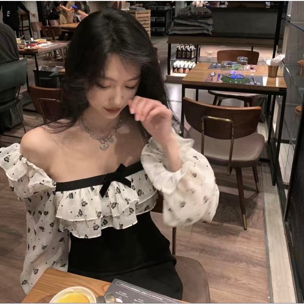 Đầm tay dài cổ vuông họa tiết phong cách vintage