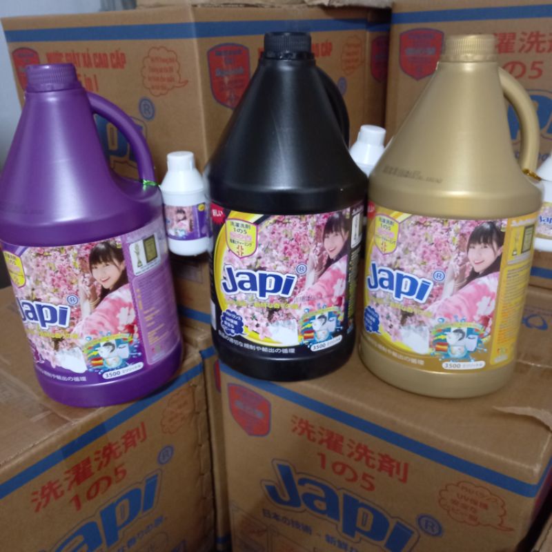Nước giặt Japi