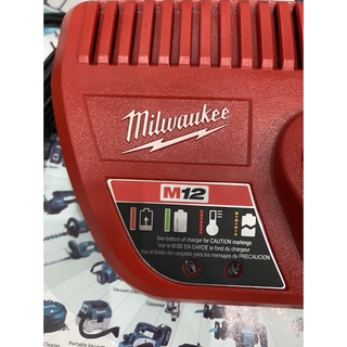 Sạc 12V Milwaukee M12 mới 100%. BN.
